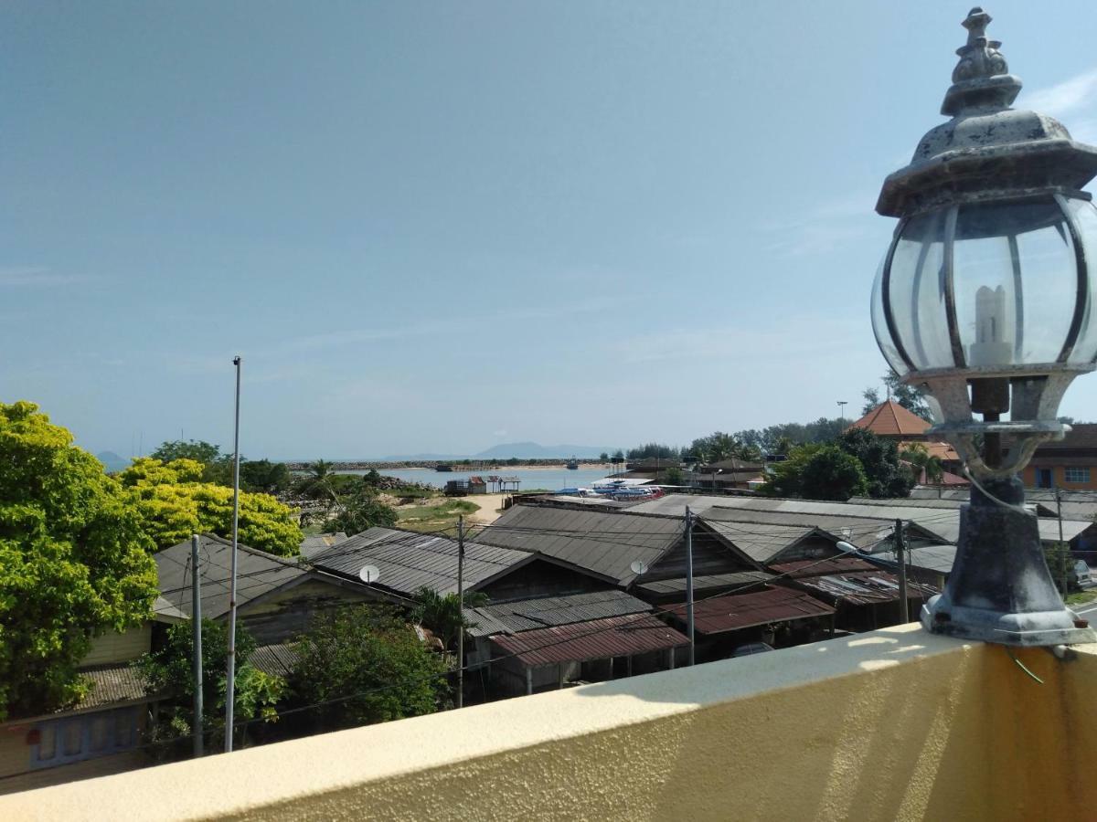 Rumah Hentian Ayah Kampung Kuala Besut Buitenkant foto